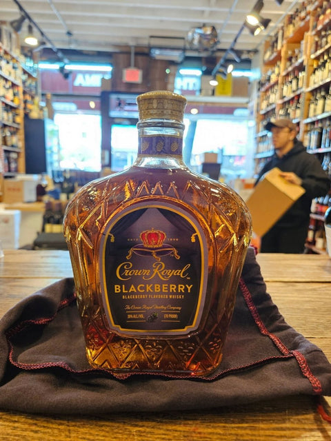 Crown Royal Blackberry 750mL - Arthur Cantina Wine & Liquor