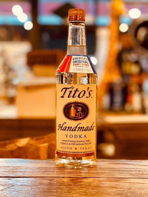 Tito's Handmade 750mL Vodka - Arthur Cantina Wine & Liquor