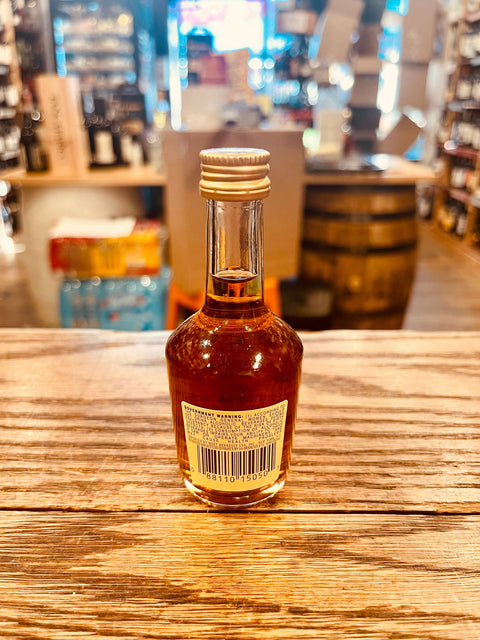 Hennessy VS 50mL - Arthur Cantina Wine & Liquor -  - #tag1# - #tag2#