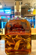 Woodford Holiday Limited Edition wide bottle with round shoulders