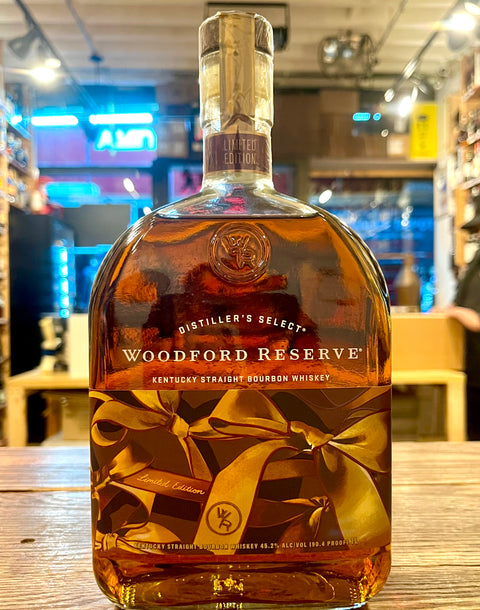 Woodford Holiday Limited Edition wide bottle with round shoulders