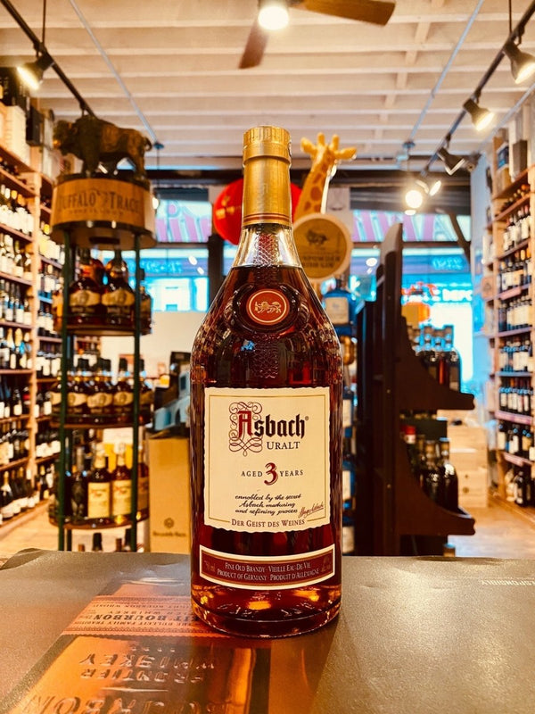 Asbach Brandy Uralt 750mL - Arthur Cantina Wine & Liquor