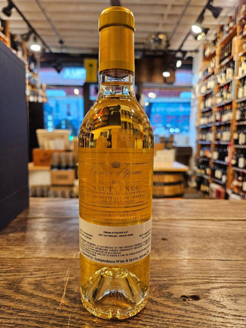 Chateau d'Yquem 2017 375mL - Arthur Cantina Wine & Liquor