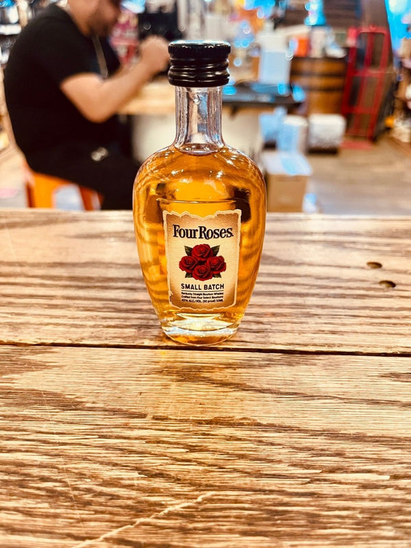 Four Roses Small Batch 50mL 90º - Arthur Cantina Wine & Liquor