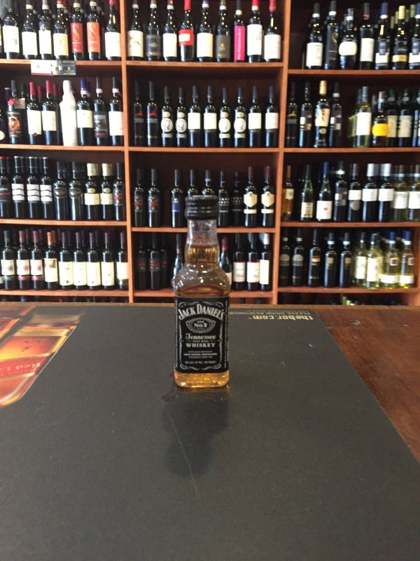 Jack Daniel's 50mL Black - Arthur Cantina Wine & Liquor