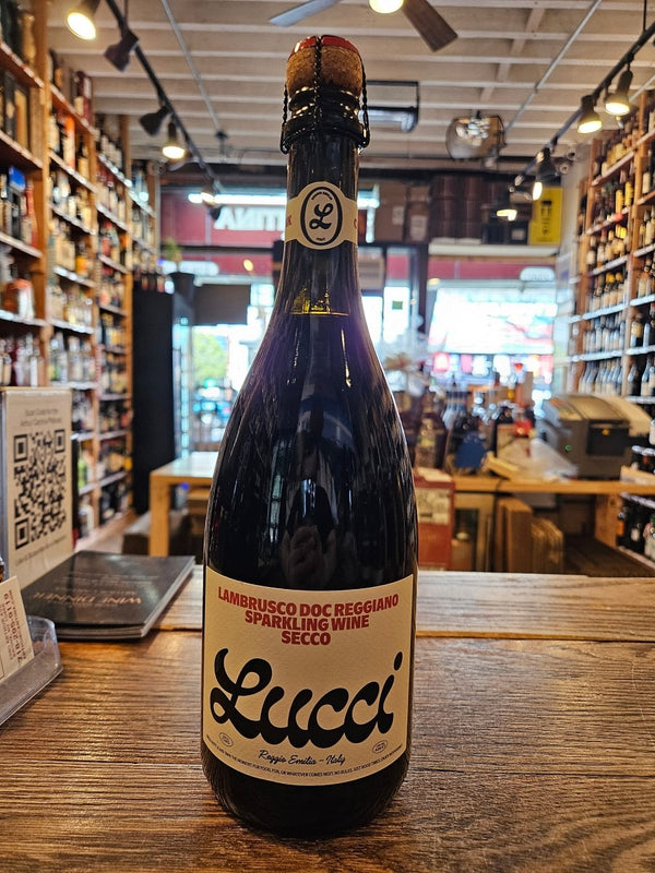 Lucci Lambrusco Reggiano DOC Secco 750mL - Arthur Cantina Wine & Liquor