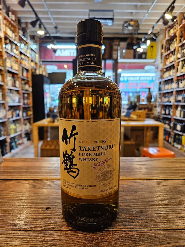Nikka Taketsuru Pure Malt Whisky 750mL - Arthur Cantina Wine & Liquor