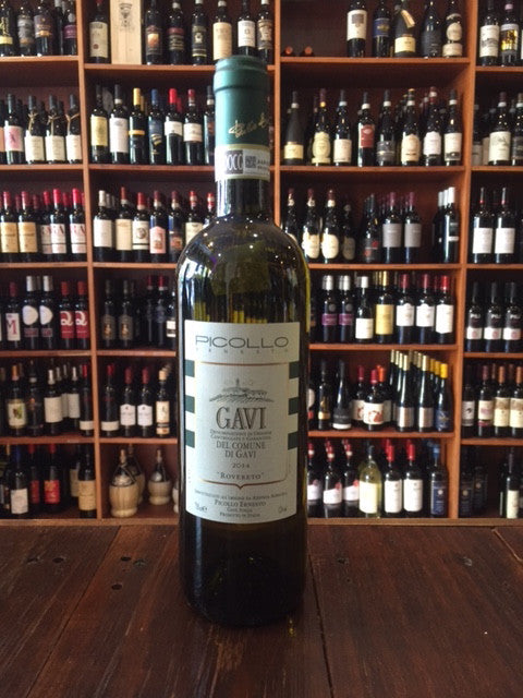 Picollo Gavi di Gavi Rovereto 750ml a green clear glass wine bottle with a white and green label and green top